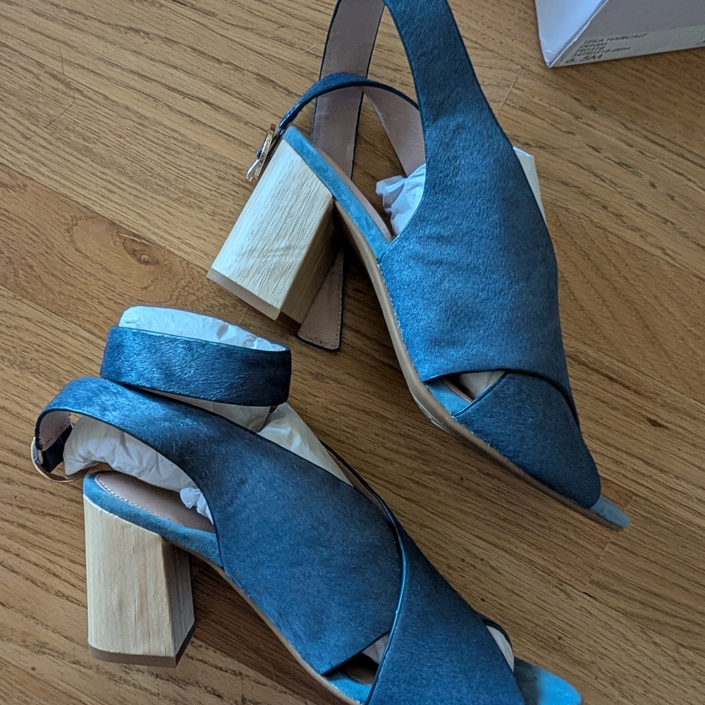 NIB Taryn Rose Leila Calfhair Blue Slingback Heels Size 6.5